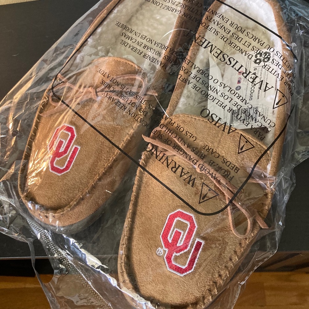 Men’s OU House Shoes